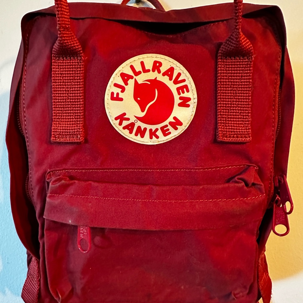 Fjalraven mini red backpack